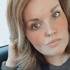 Meet your Posher, Leah